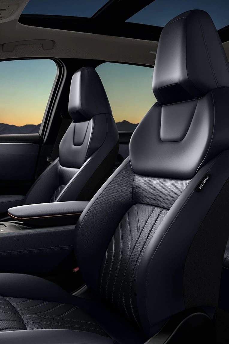 2023 Nissan Ariya interior seating